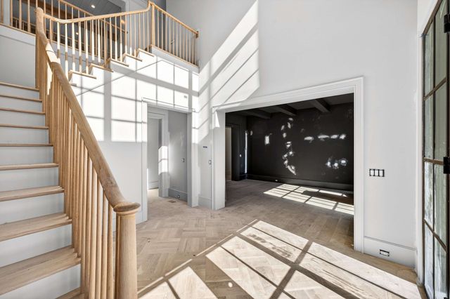 692 Legends Crest Dr, Franklin, TN 37069