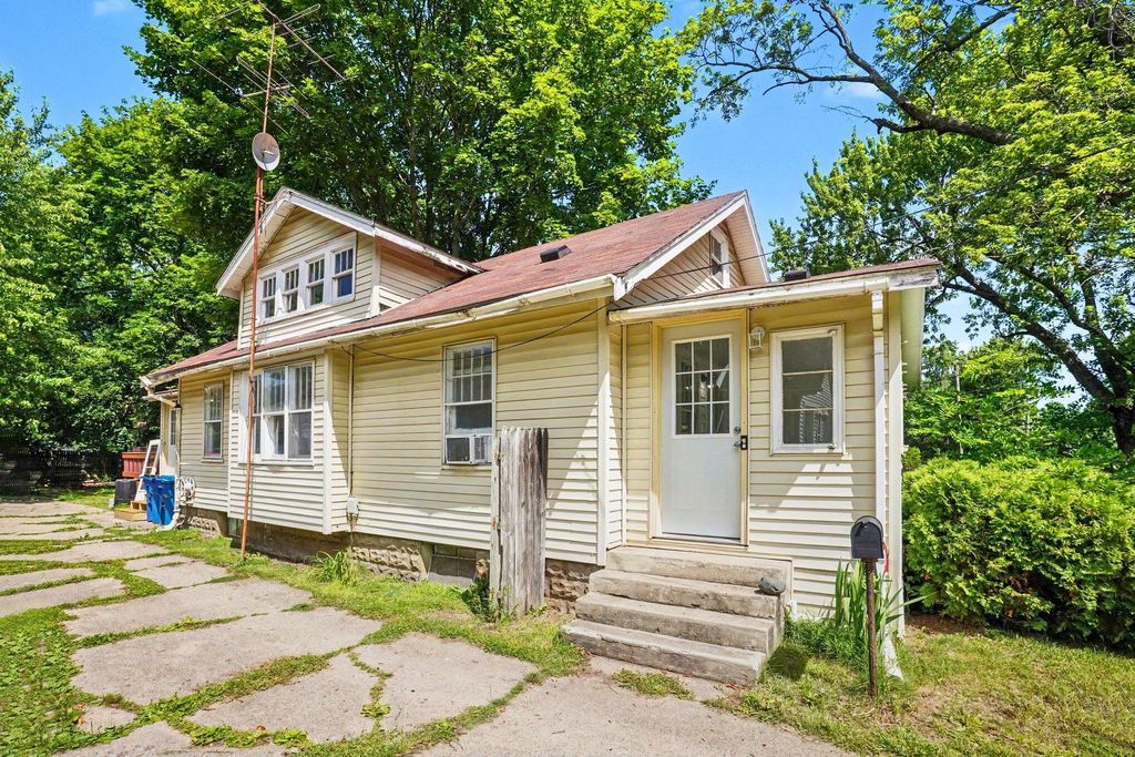 607 Ira Avenue, Kalamazoo Twp, MI 49048