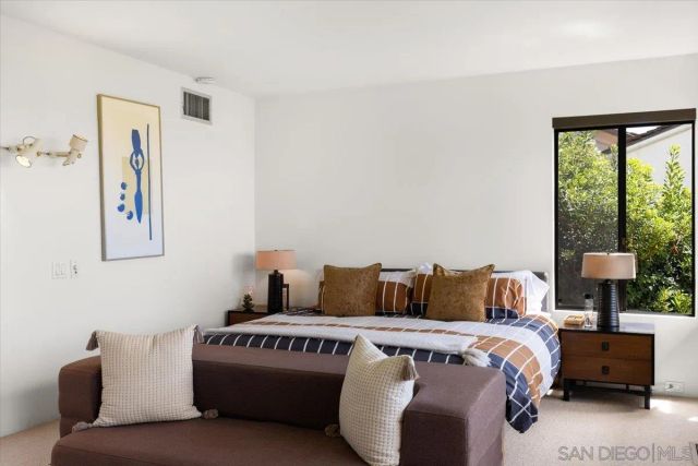 8496 Westway Drive, La Jolla, CA 92037