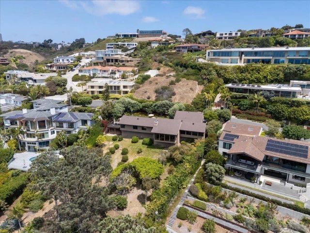 8496 Westway Drive, La Jolla, CA 92037