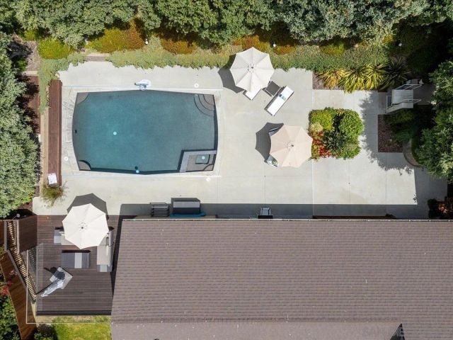 8496 Westway Drive, La Jolla, CA 92037