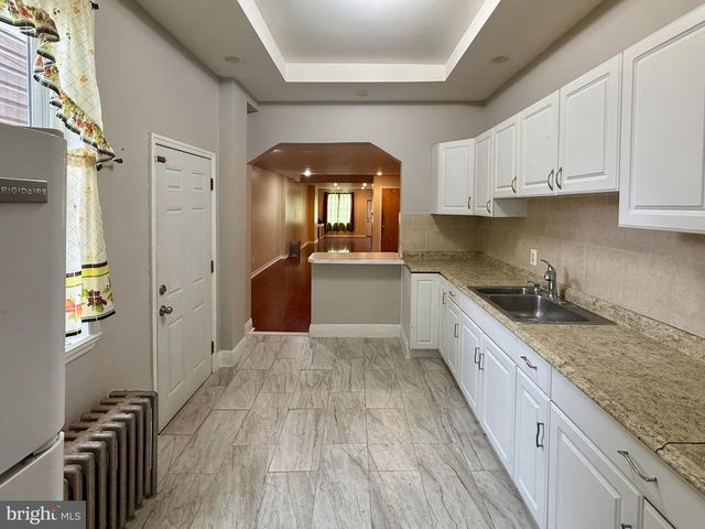 2512 N FRONT ST, Philadelphia, PA 19133