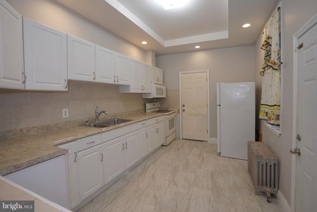2512 N FRONT ST, Philadelphia, PA 19133