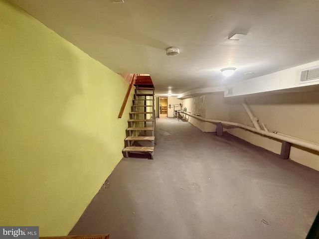 2512 N FRONT ST, Philadelphia, PA 19133