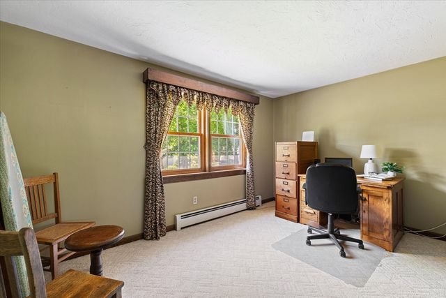2 Fox Run Rd, Sterling, MA 01564