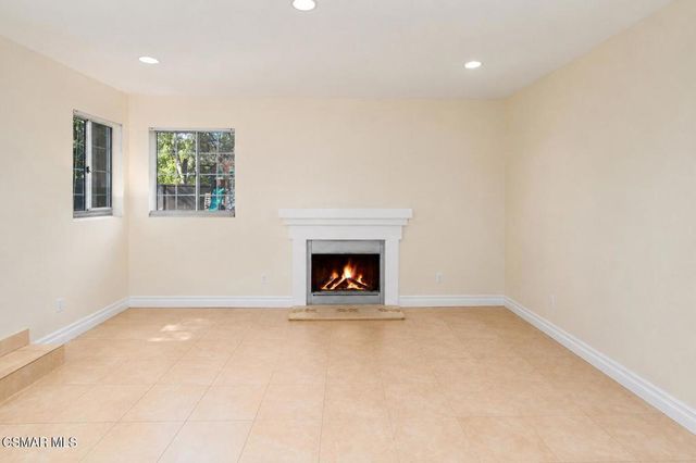4345 Willow Glen Street, Calabasas, CA 91302