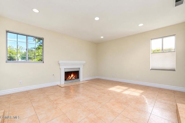 4345 Willow Glen Street, Calabasas, CA 91302