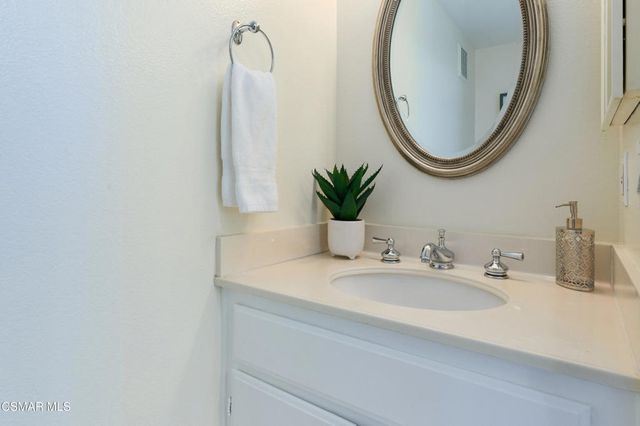 4345 Willow Glen Street, Calabasas, CA 91302