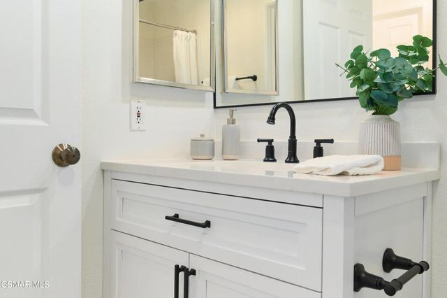 4345 Willow Glen Street, Calabasas, CA 91302