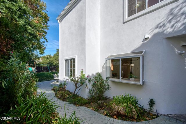 4345 Willow Glen Street, Calabasas, CA 91302
