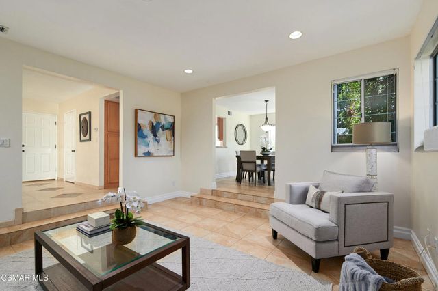 4345 Willow Glen Street, Calabasas, CA 91302