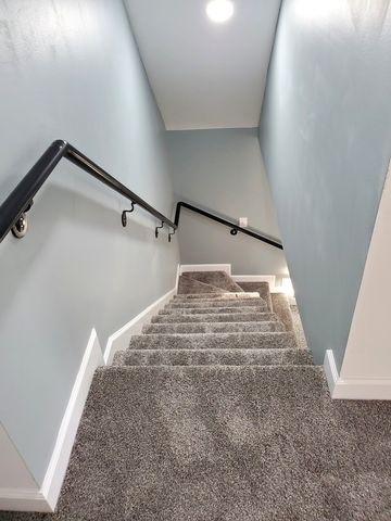 6N221 Virginia Road, Roselle, IL 60172