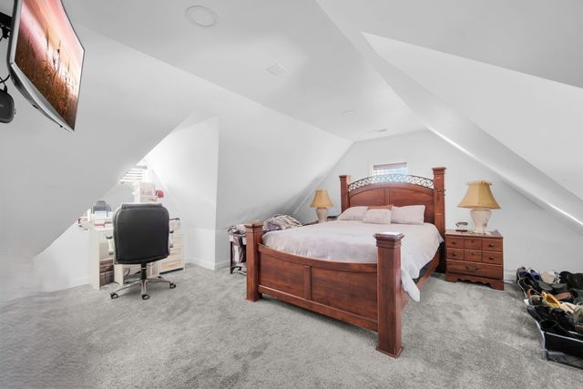 6N221 Virginia Road, Roselle, IL 60172