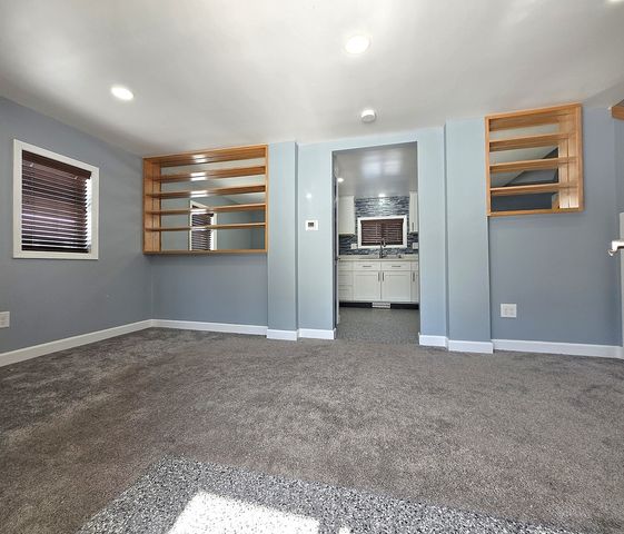 6N221 Virginia Road, Roselle, IL 60172