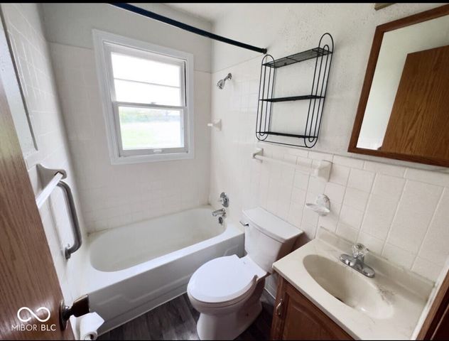 1120 Bomar Lane, Greenwood, IN 46142