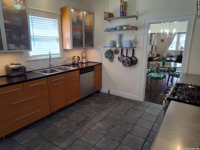 334 Pershing Ave, San Antonio, TX 78209