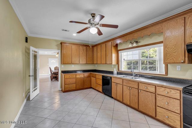 172 Hoxie Street, Biloxi, MS 39530