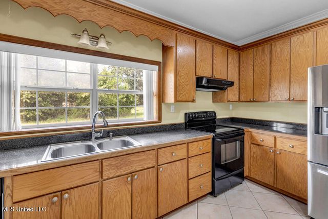 172 Hoxie Street, Biloxi, MS 39530