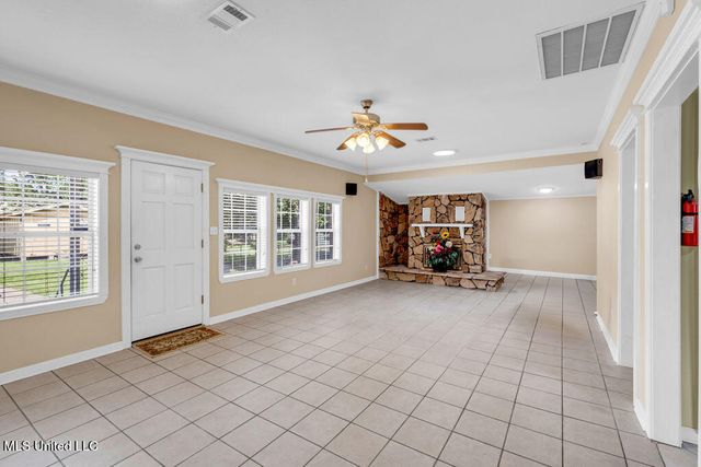172 Hoxie Street, Biloxi, MS 39530