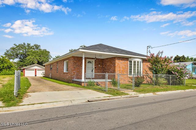 172 Hoxie Street, Biloxi, MS 39530