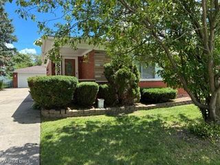 22314 ELMWOOD Street, Eastpointe, MI 48021