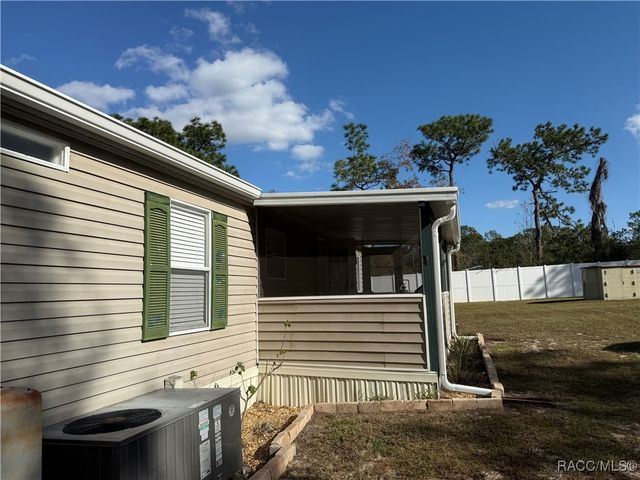 6820 W Mable Lane, Dunnellon, FL 34433