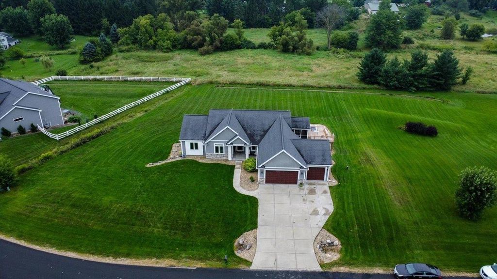 6911 Oslo Lane, Sun Prairie, WI 53590