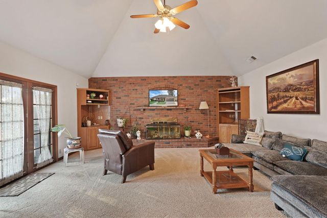 438 Cork Oak Way, Lodi, CA 95242