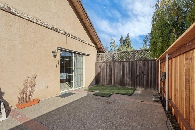 438 Cork Oak Way, Lodi, CA 95242
