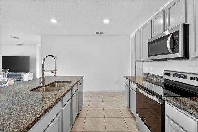 995 BROOKLET DR, Davenport, FL 33837