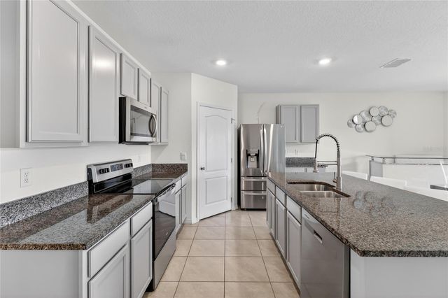 995 BROOKLET DR, Davenport, FL 33837