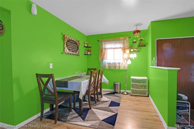 11808 Mckinley Drive, Warren, MI 48089