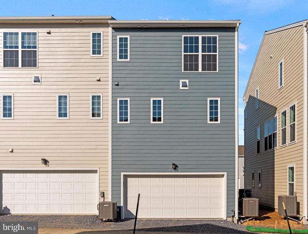 1129 COLLINA LN, Mount Joy, PA 17552