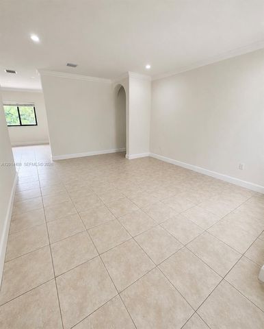 16347 NW 88th Pl, Miami Lakes, FL 33018