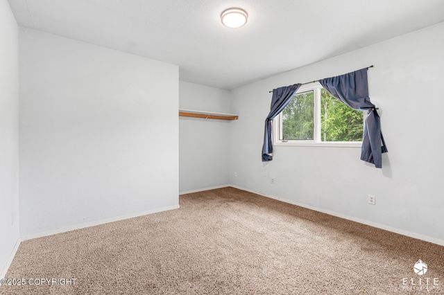 4060 N Bull Moose Drive, Wasilla, AK 99654