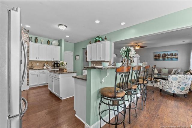 609 Thornbrooke Drive, Hope Mills, NC 28348