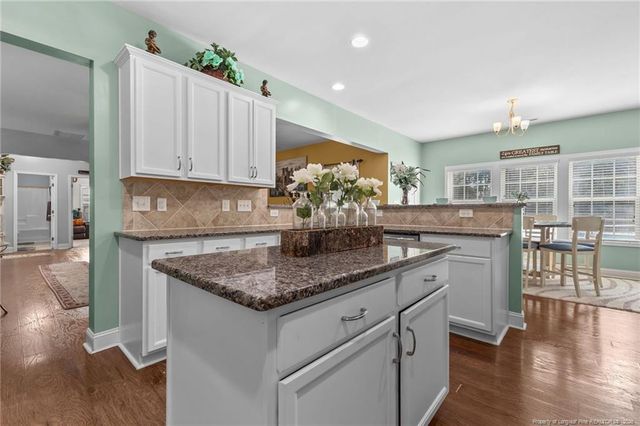 609 Thornbrooke Drive, Hope Mills, NC 28348