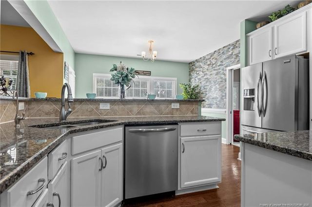 609 Thornbrooke Drive, Hope Mills, NC 28348