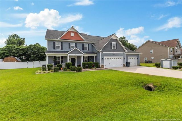 609 Thornbrooke Drive, Hope Mills, NC 28348