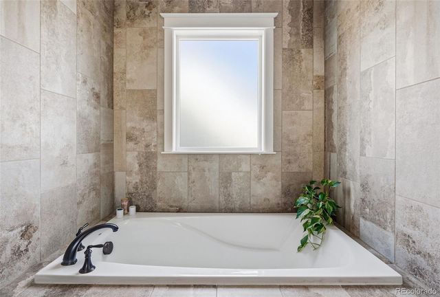 6082 Chester Street, Denver, CO 80238