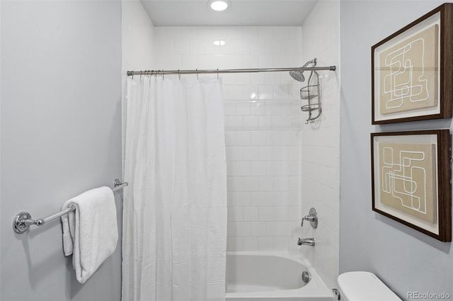 6082 Chester Street, Denver, CO 80238