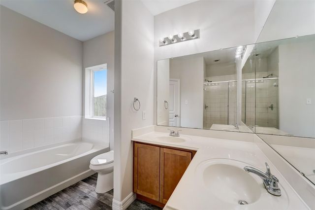 315 Apache Field Lane, La Marque, TX 77568