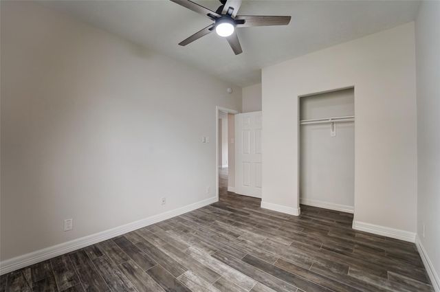 315 Apache Field Lane, La Marque, TX 77568