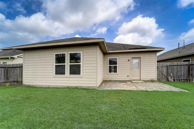 315 Apache Field Lane, La Marque, TX 77568