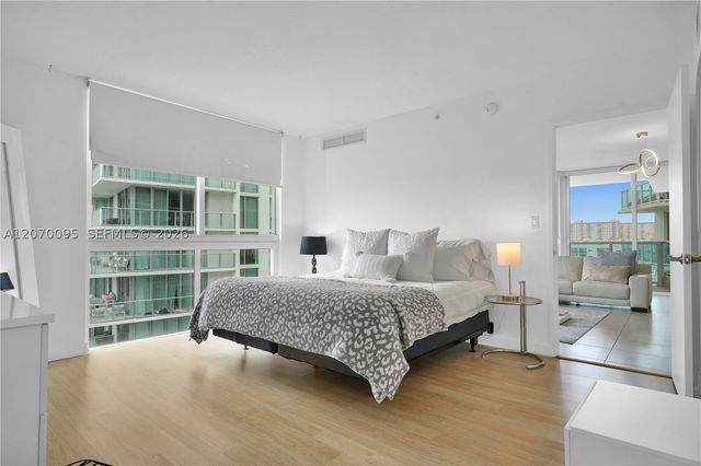 250 Sunny Isles Blvd 3-904, Sunny Isles Beach, FL 33160