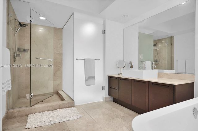 250 Sunny Isles Blvd 3-904, Sunny Isles Beach, FL 33160