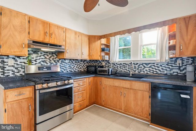 116 S 7TH ST, North Wales, PA 19454