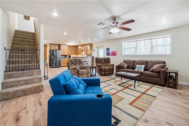 100 Breesport Dr, Sandia, TX 78383
