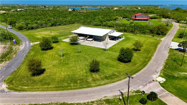 100 Breesport Dr, Sandia, TX 78383