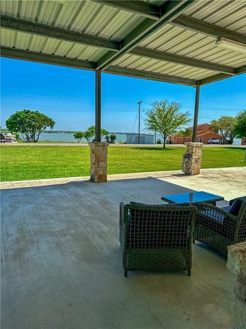 100 Breesport Dr, Sandia, TX 78383